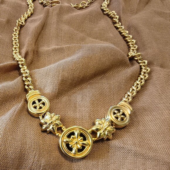 Monet Gold Tone Floral Design Necklace - Picture 1 of 10
